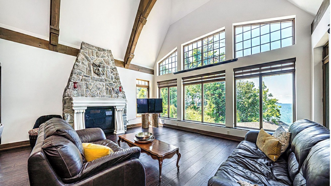 Photo of Livingroom in Brock
