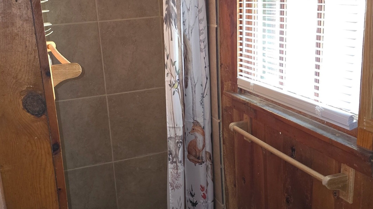 Photo of Bathroom in Mayhill