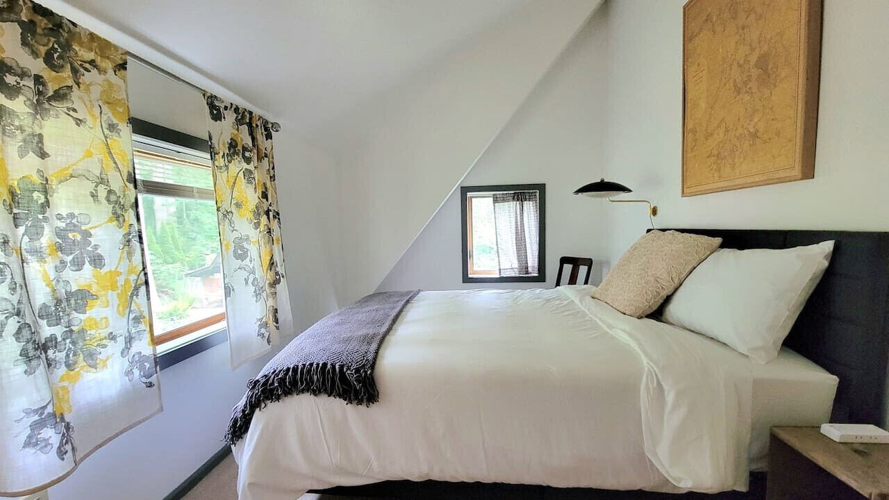 Photo of Bedroom in Hansville