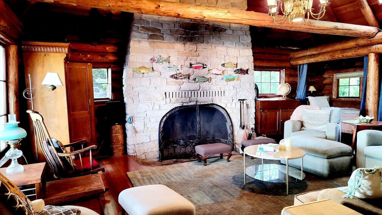 Photo of Livingroom in Hansville