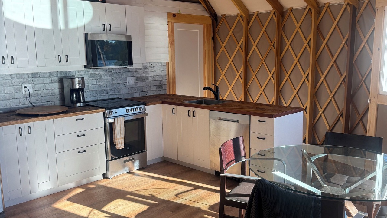 Photo of Kitchen in Lanark Highlands