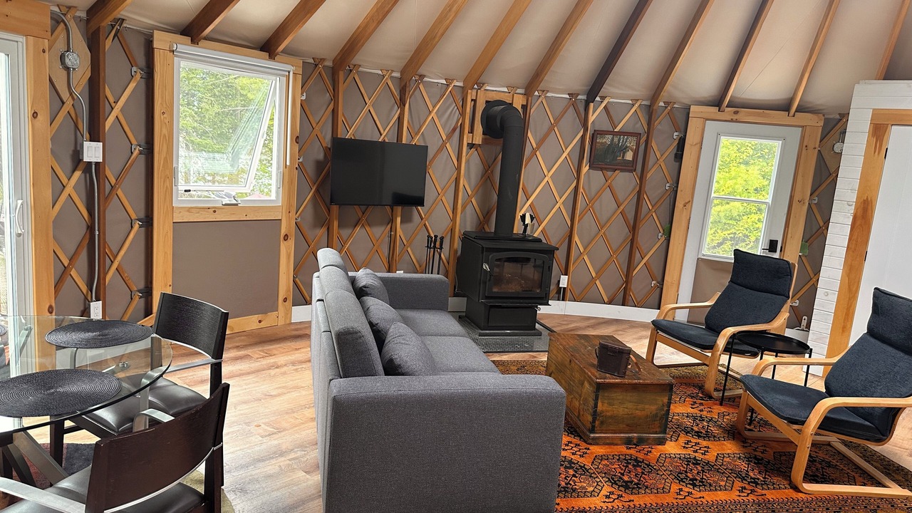 Photo of Livingroom in Lanark Highlands