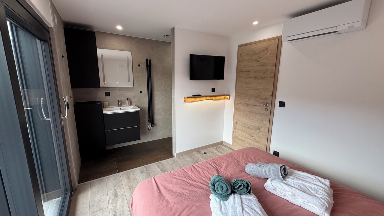 Photo of Bedroom in Freland
