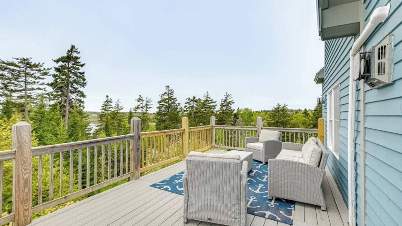 Photo of Patio Balcony in West Tremont