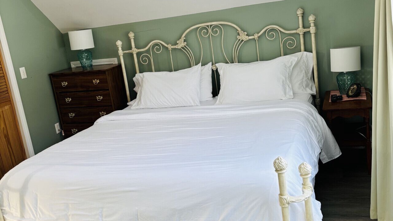 Photo of Bedroom in West Tremont