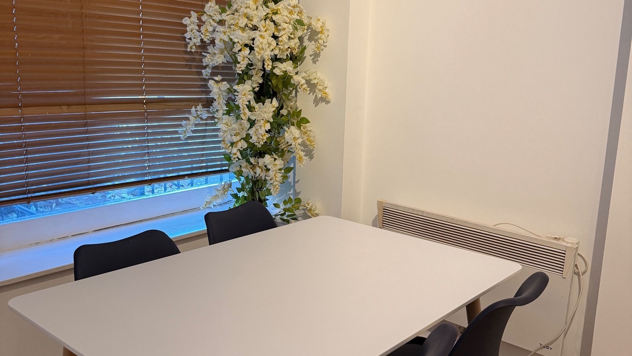 Photo of Others in Harrow Road