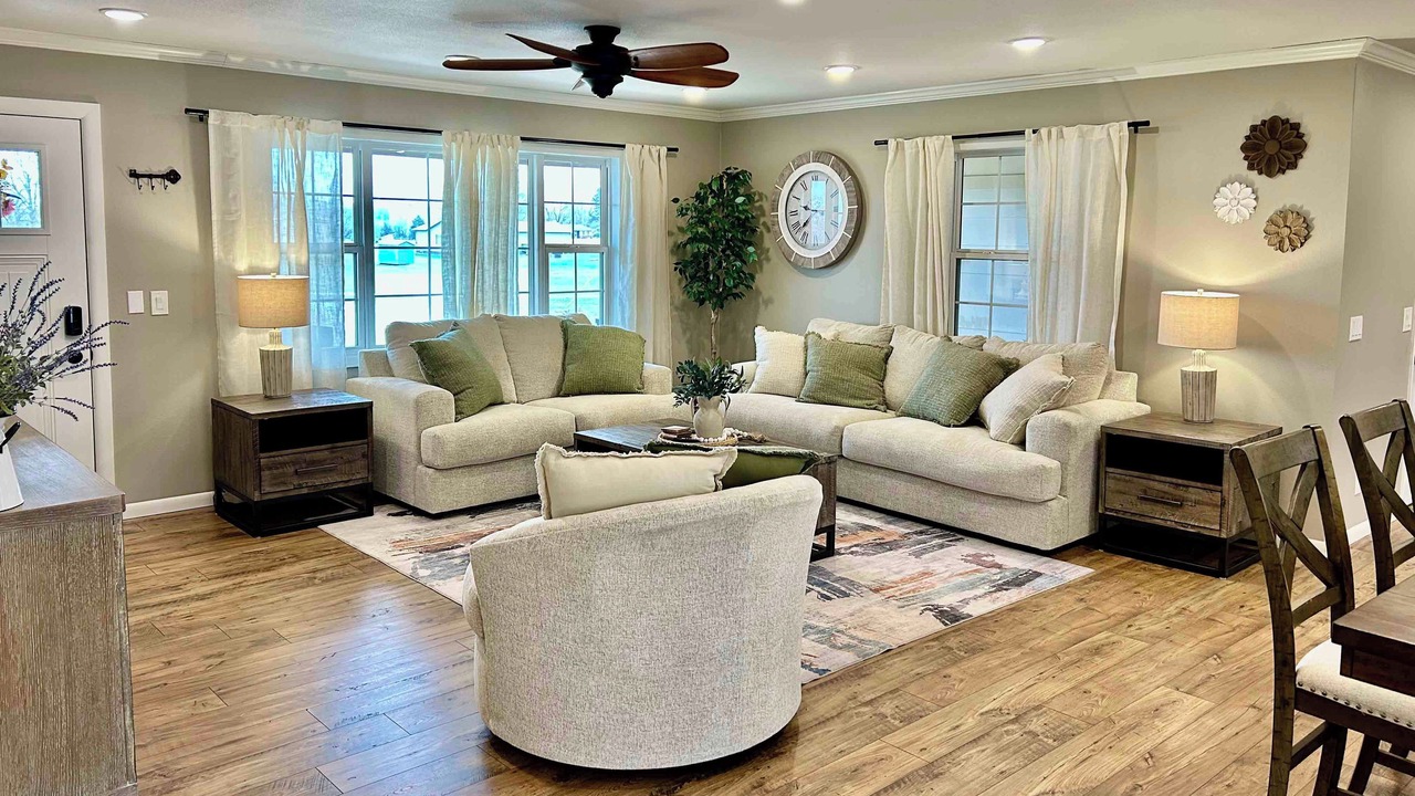 Photo of Livingroom in Harrison