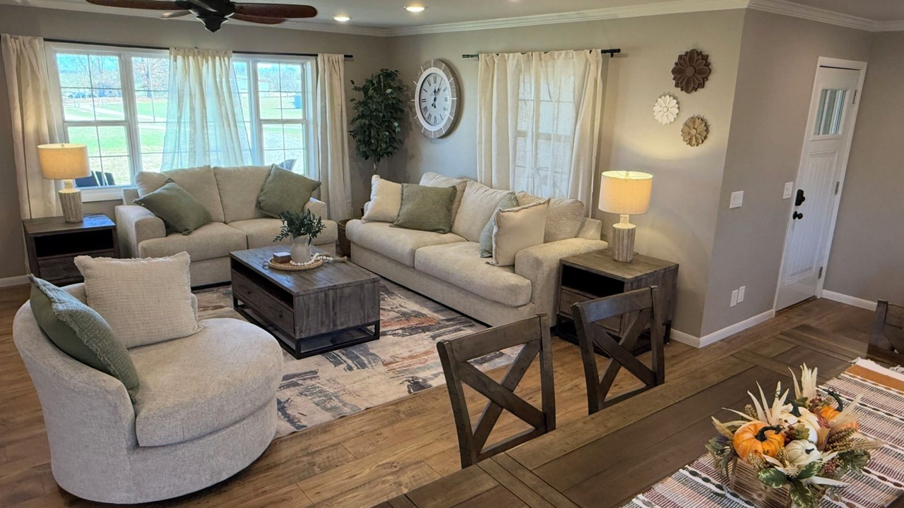Photo of Livingroom in Harrison