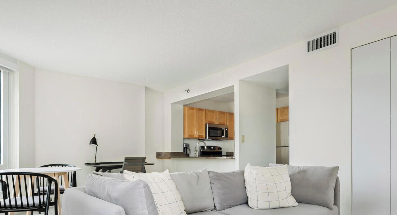 Photo of Livingroom in Prudential - St. Botolph