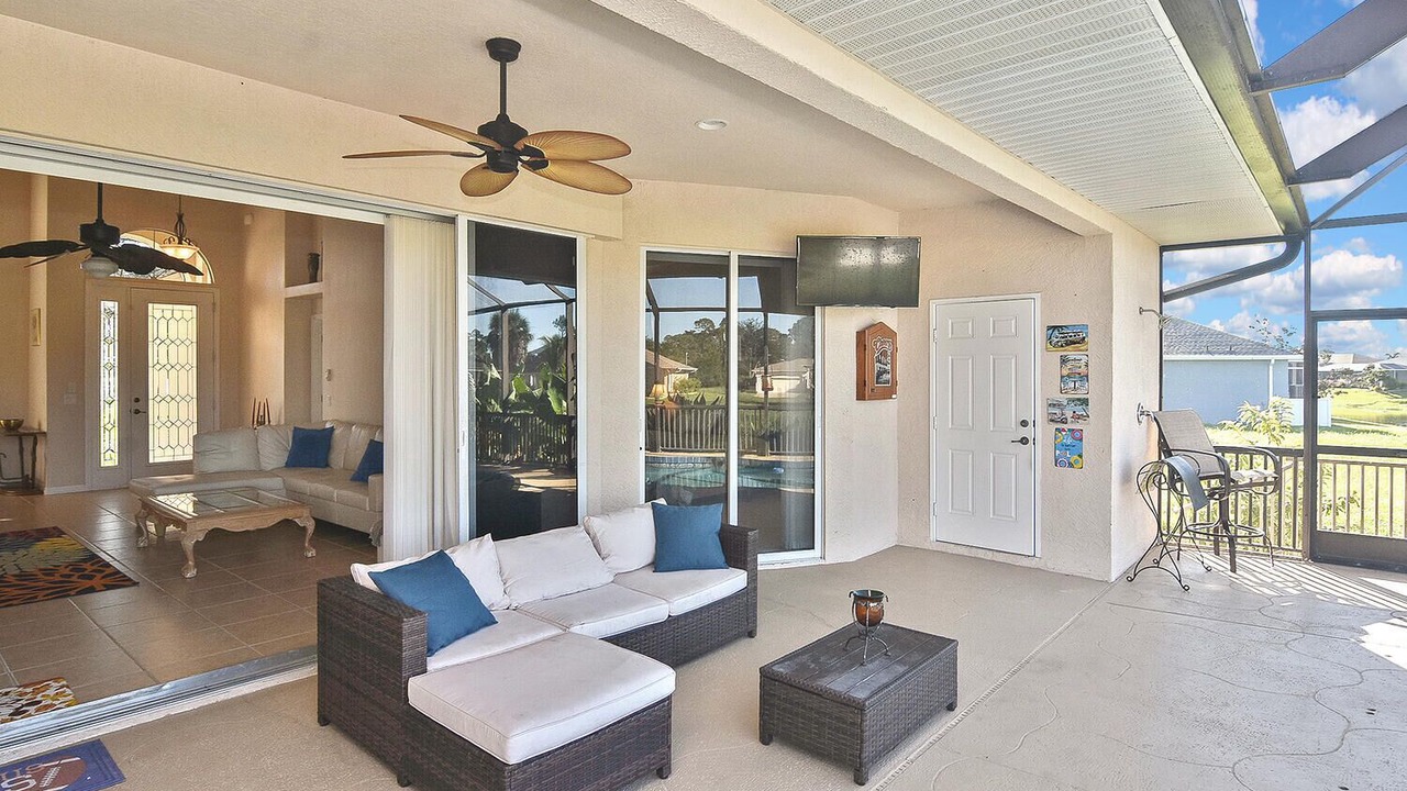 Photo of Patio Balcony in Long Meadow