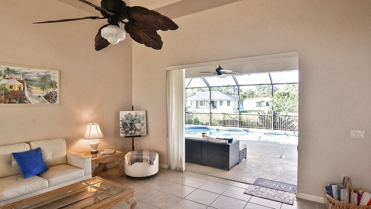 Photo of Livingroom in Long Meadow