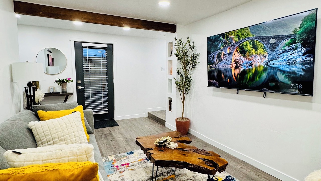 Photo of Livingroom in Murray
