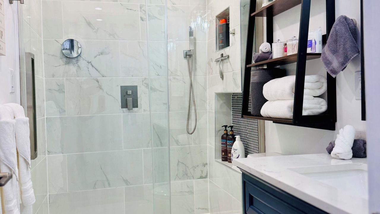 Photo of Bathroom in Murray