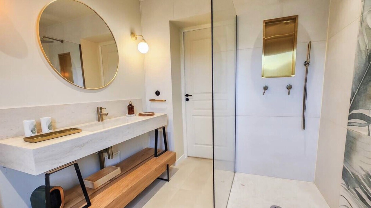 Photo of Bathroom in Vieux-Bourg