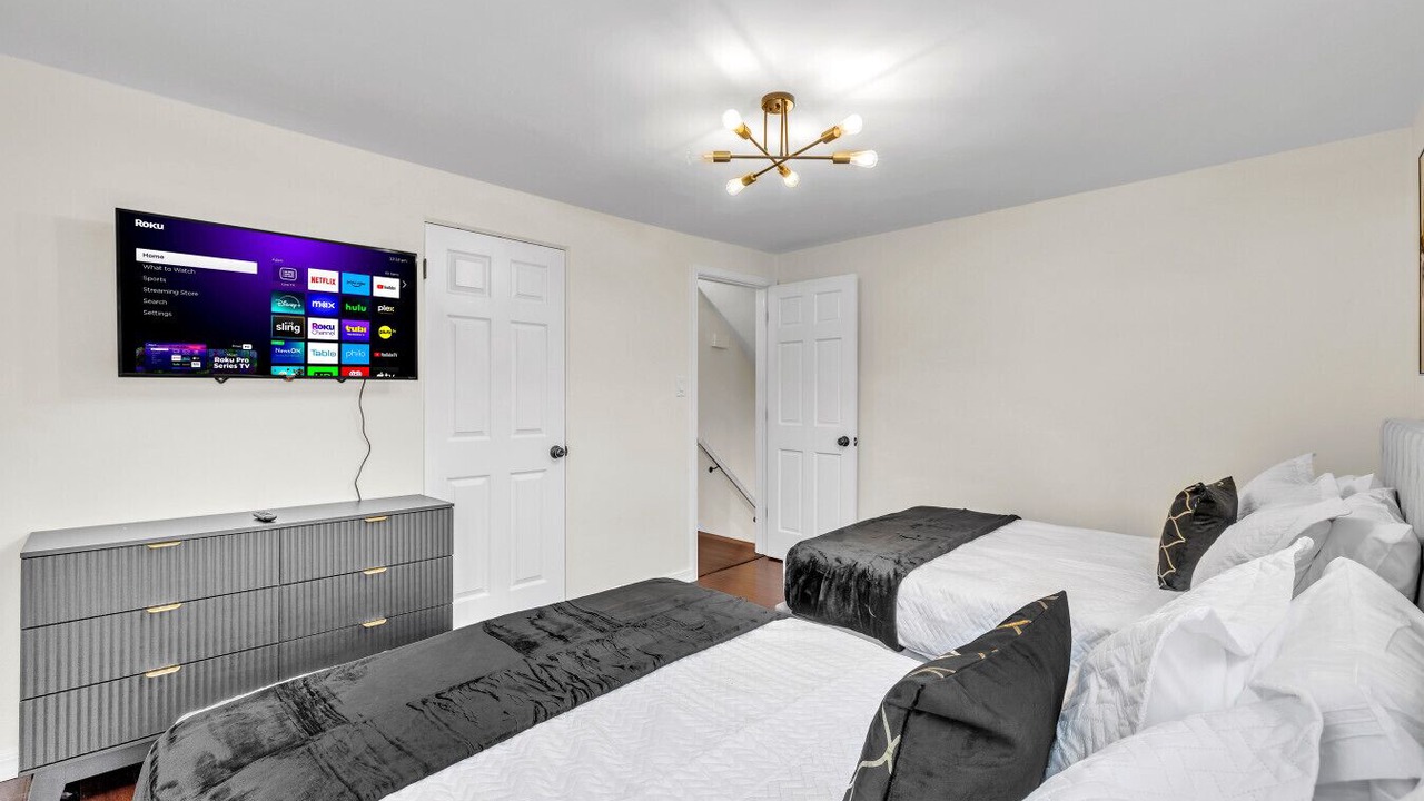 Photo of Bedroom in Elmhurst