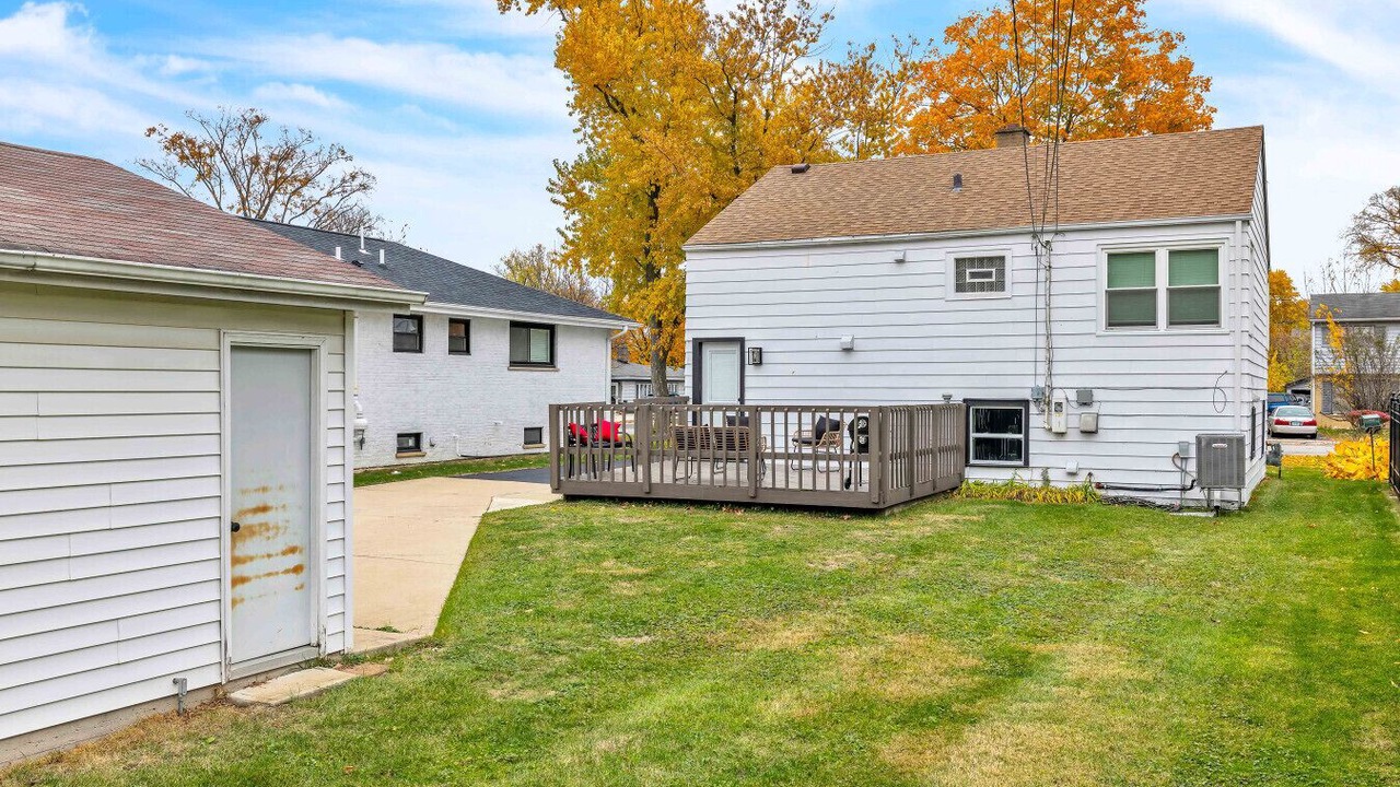 Photo of Outdoor in Elmhurst