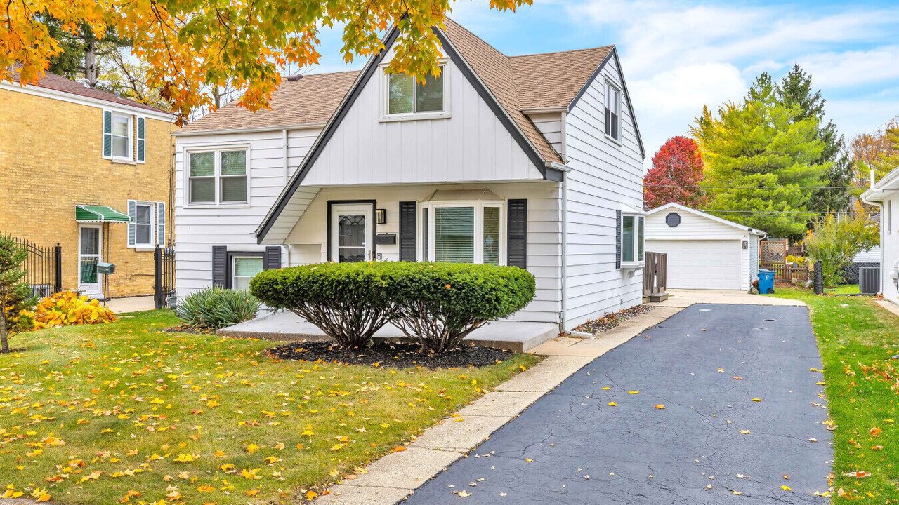 Photo of Outdoor in Elmhurst