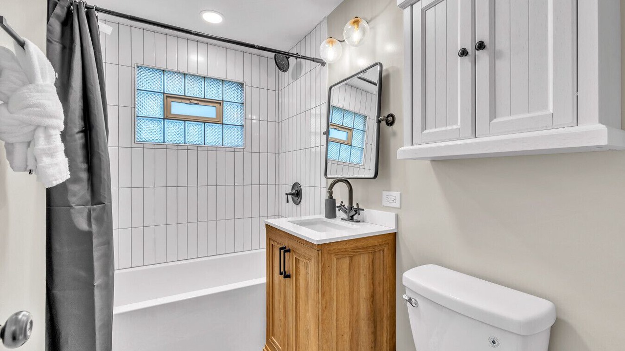 Photo of Bathroom in Elmhurst