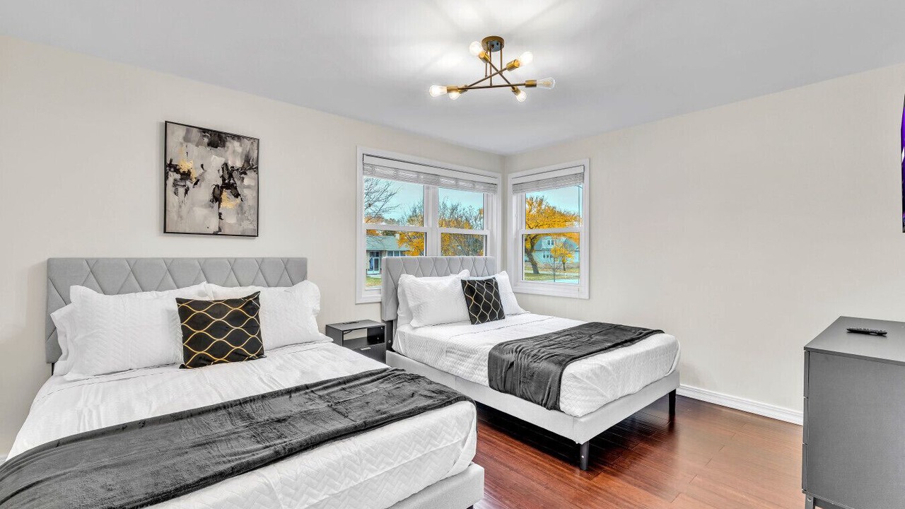 Photo of Bedroom in Elmhurst