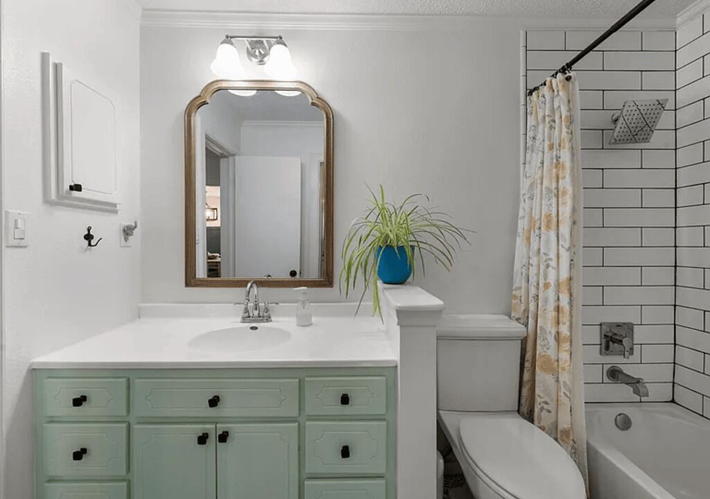 Photo of Bathroom in Woodway