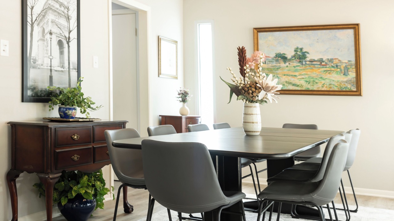 Photo of Livingroom in West Livingston