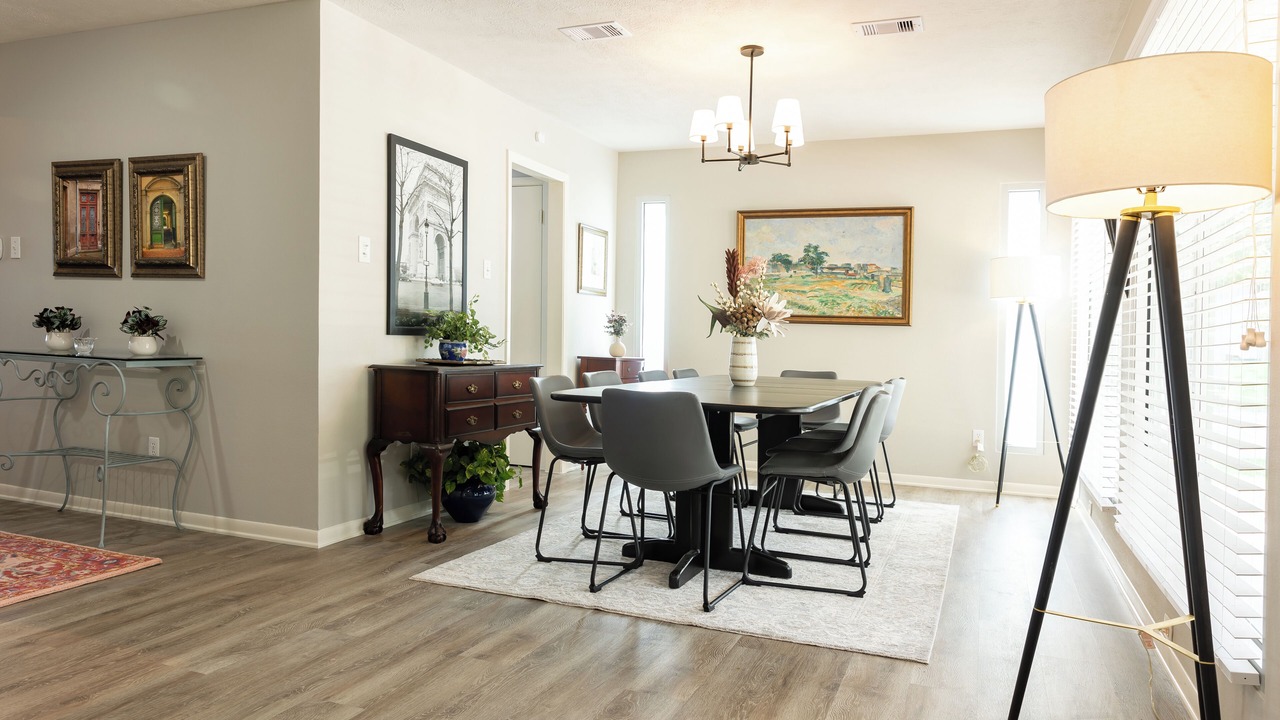 Photo of Livingroom in West Livingston