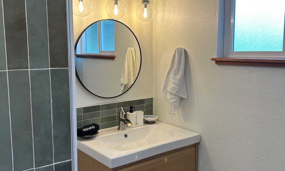Photo of Bathroom in Myers Flat