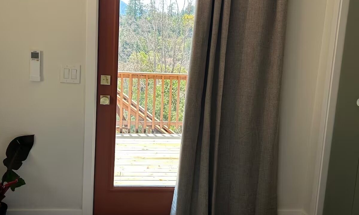 Photo of Bedroom in Myers Flat