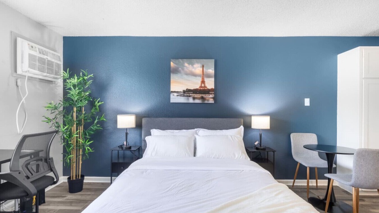 Photo of Bedroom in Haltom City