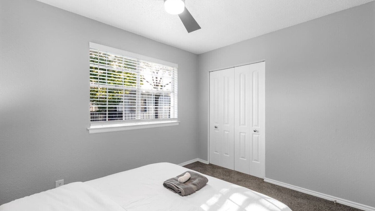 Photo of Bedroom in Central Arlington