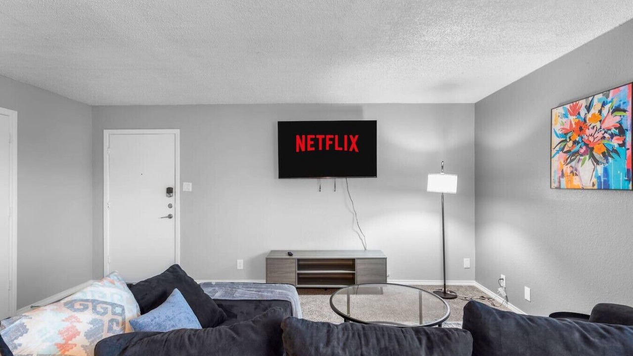 Photo of Livingroom in Central Arlington