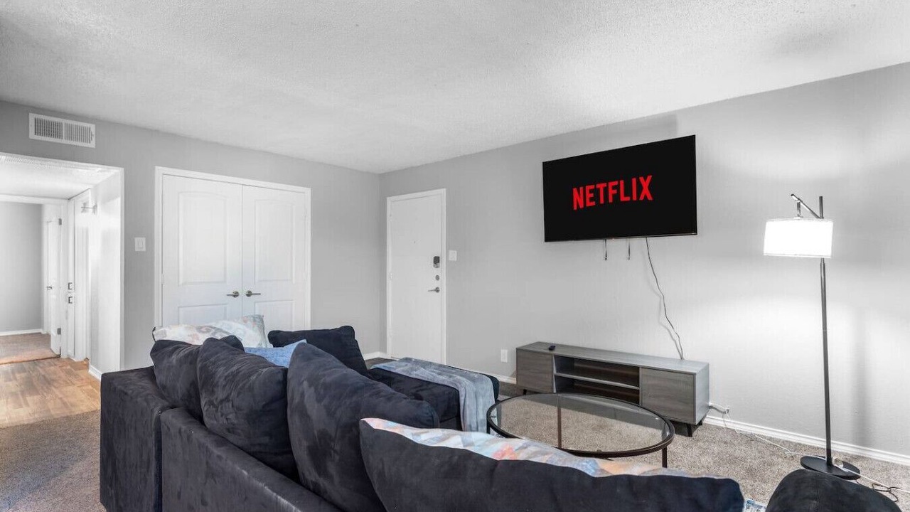Photo of Livingroom in Central Arlington