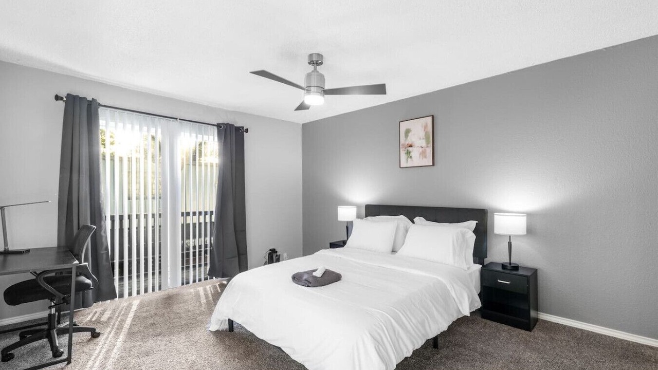 Photo of Bedroom in Central Arlington