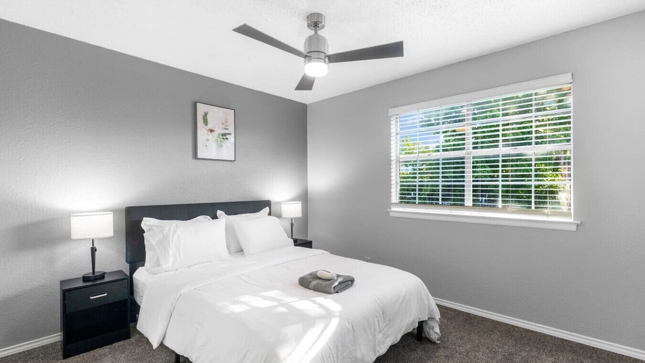 Photo of Bedroom in Central Arlington