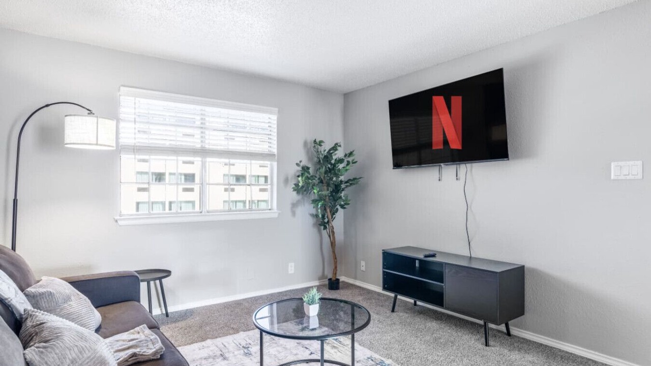 Photo of Livingroom in Central Arlington