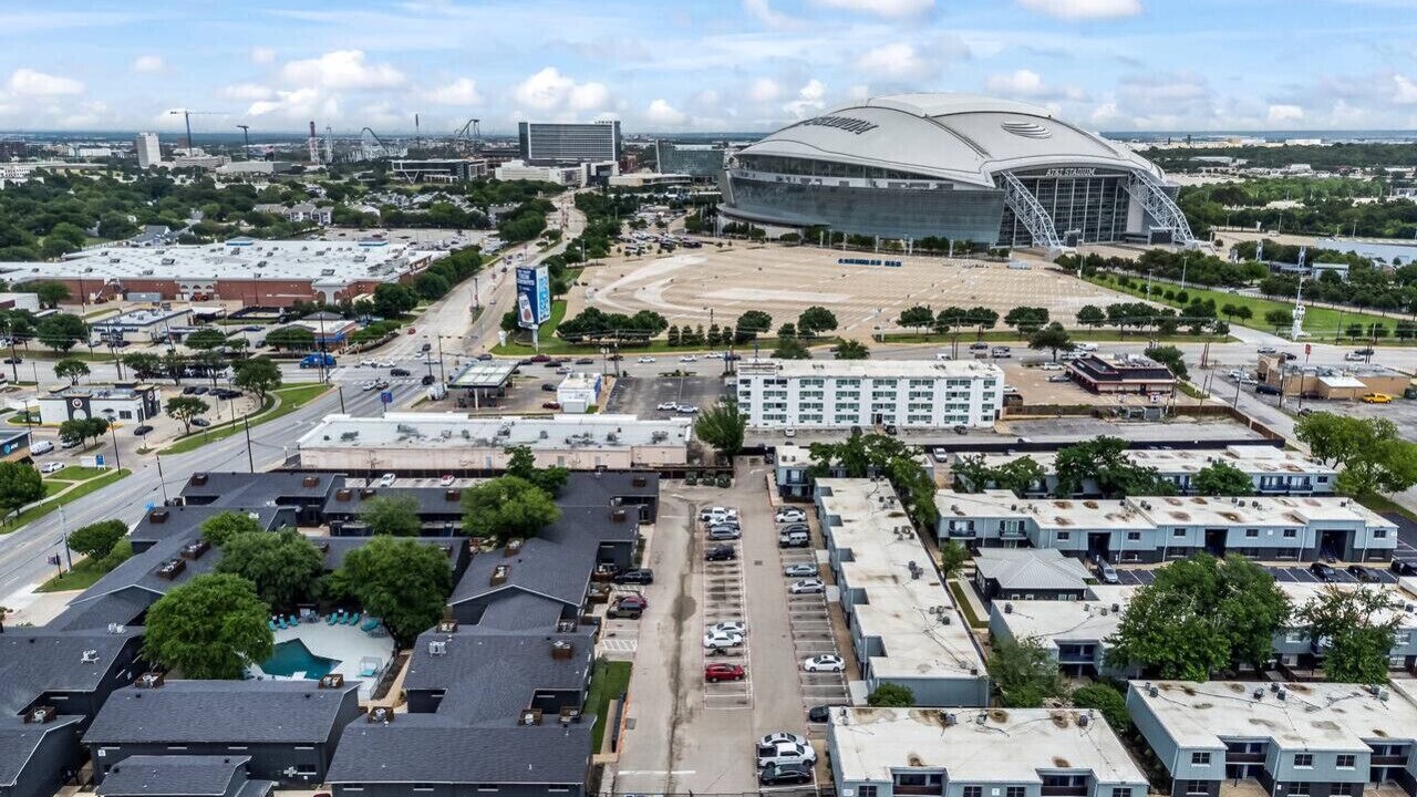 Photo of Outdoor in Central Arlington