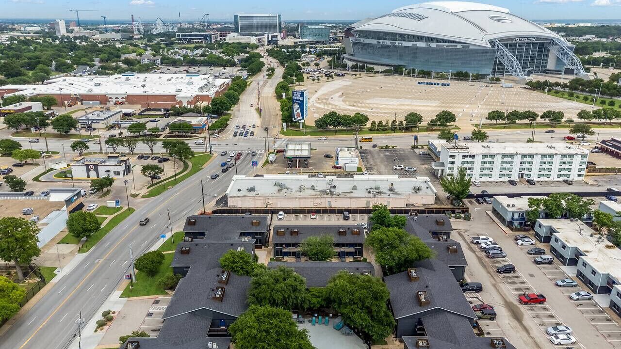 Photo of Outdoor in Central Arlington