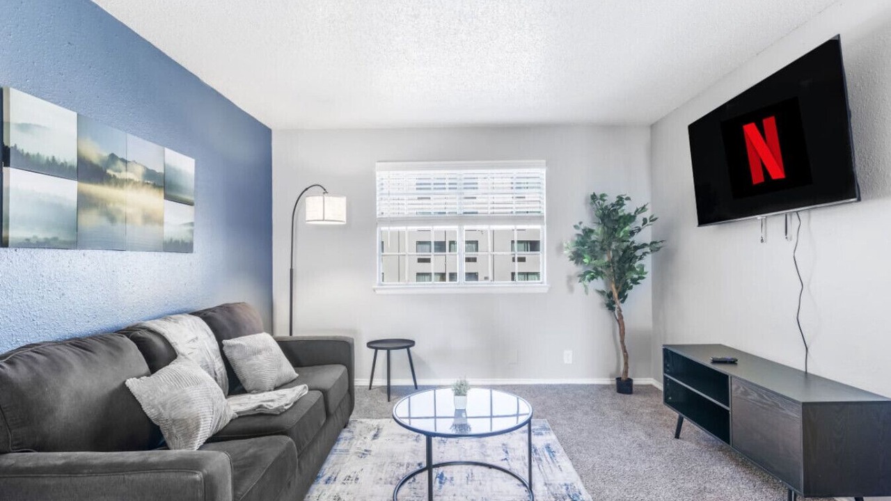 Photo of Livingroom in Central Arlington
