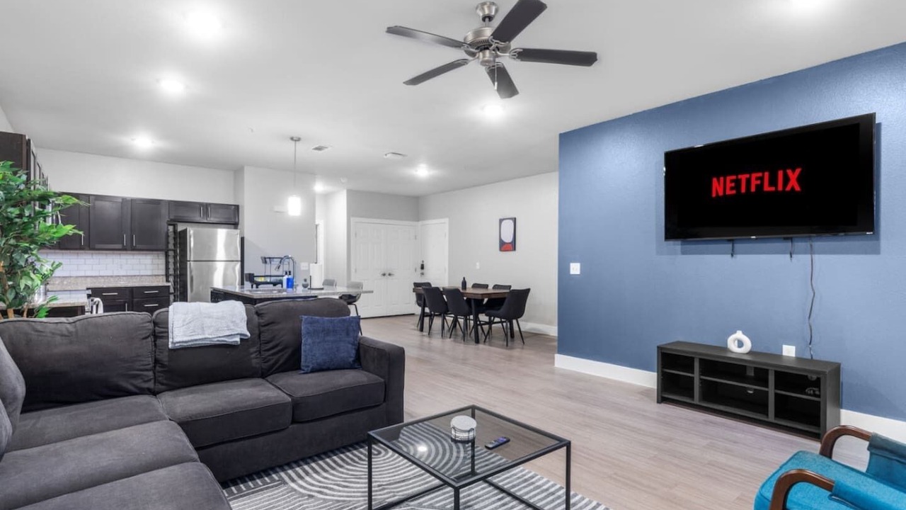 Photo of Livingroom in Grand Prairie