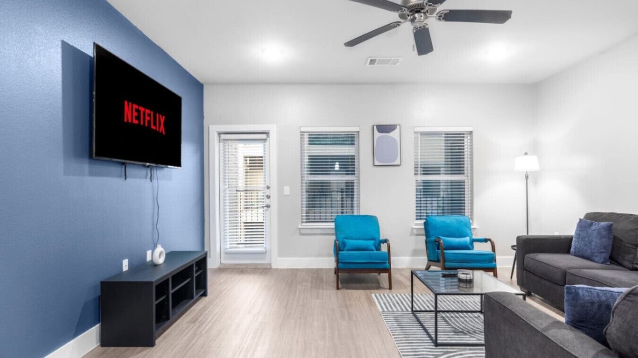 Photo of Livingroom in Grand Prairie