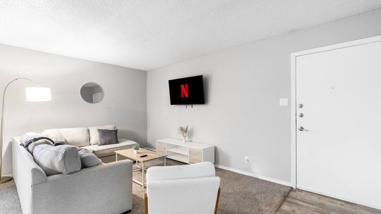 Photo of Livingroom in Central Arlington