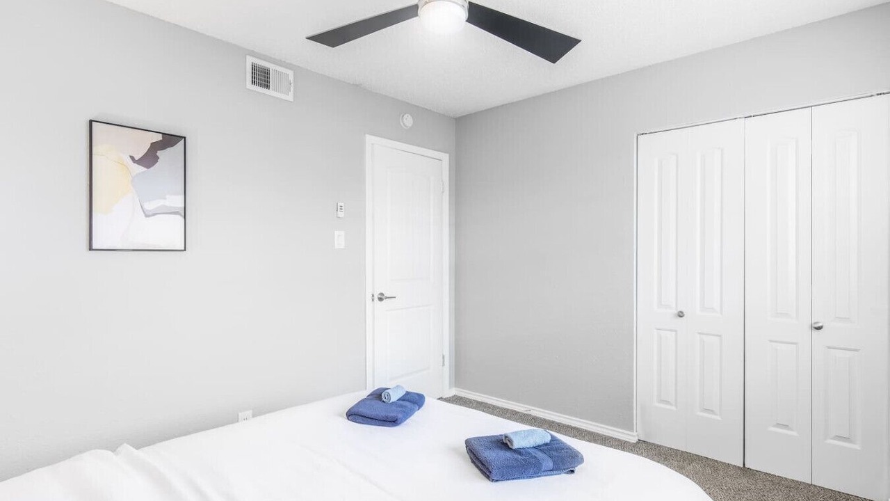 Photo of Bedroom in Central Arlington