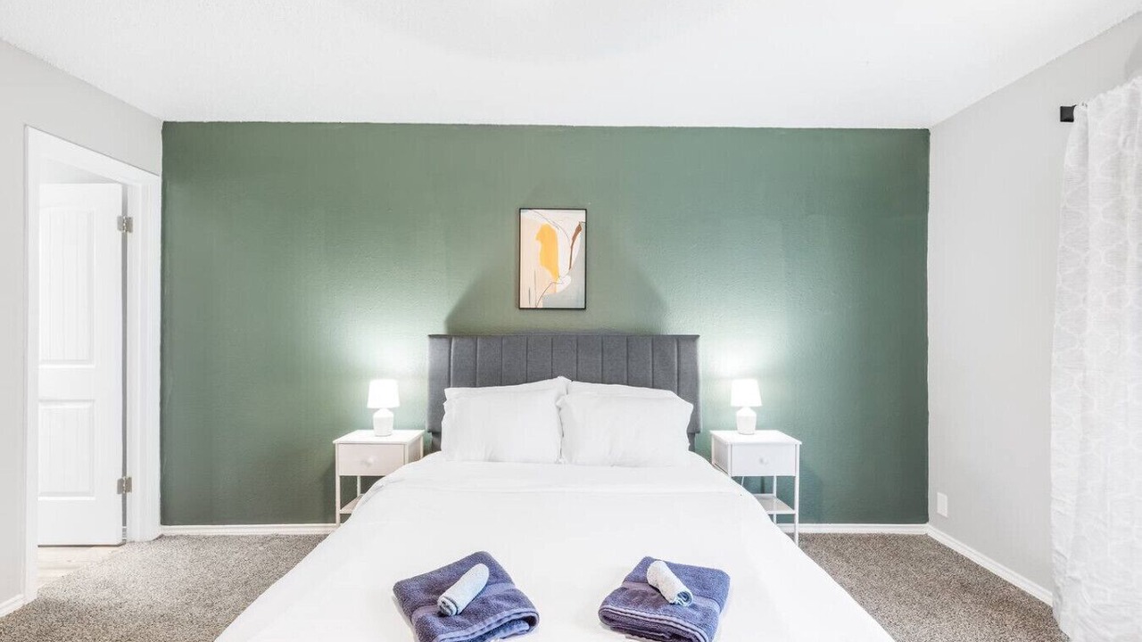 Photo of Bedroom in Central Arlington