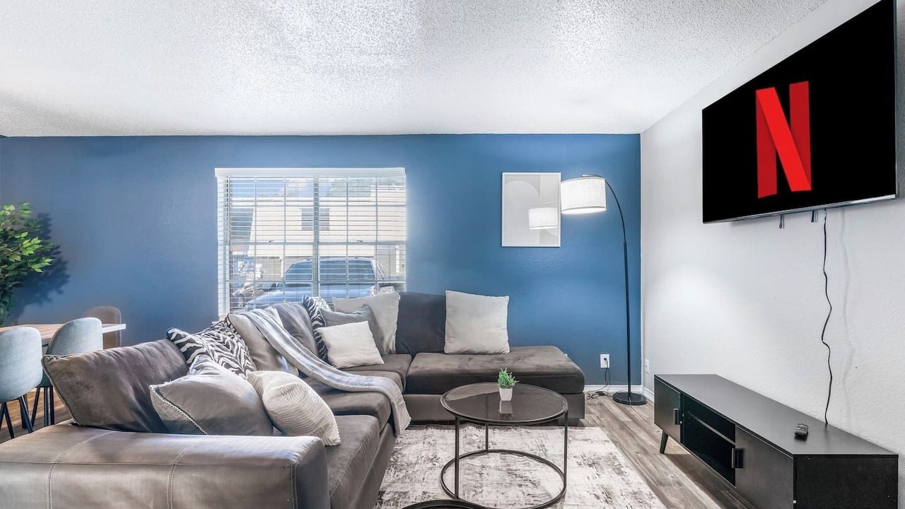Photo of Livingroom in Central Arlington