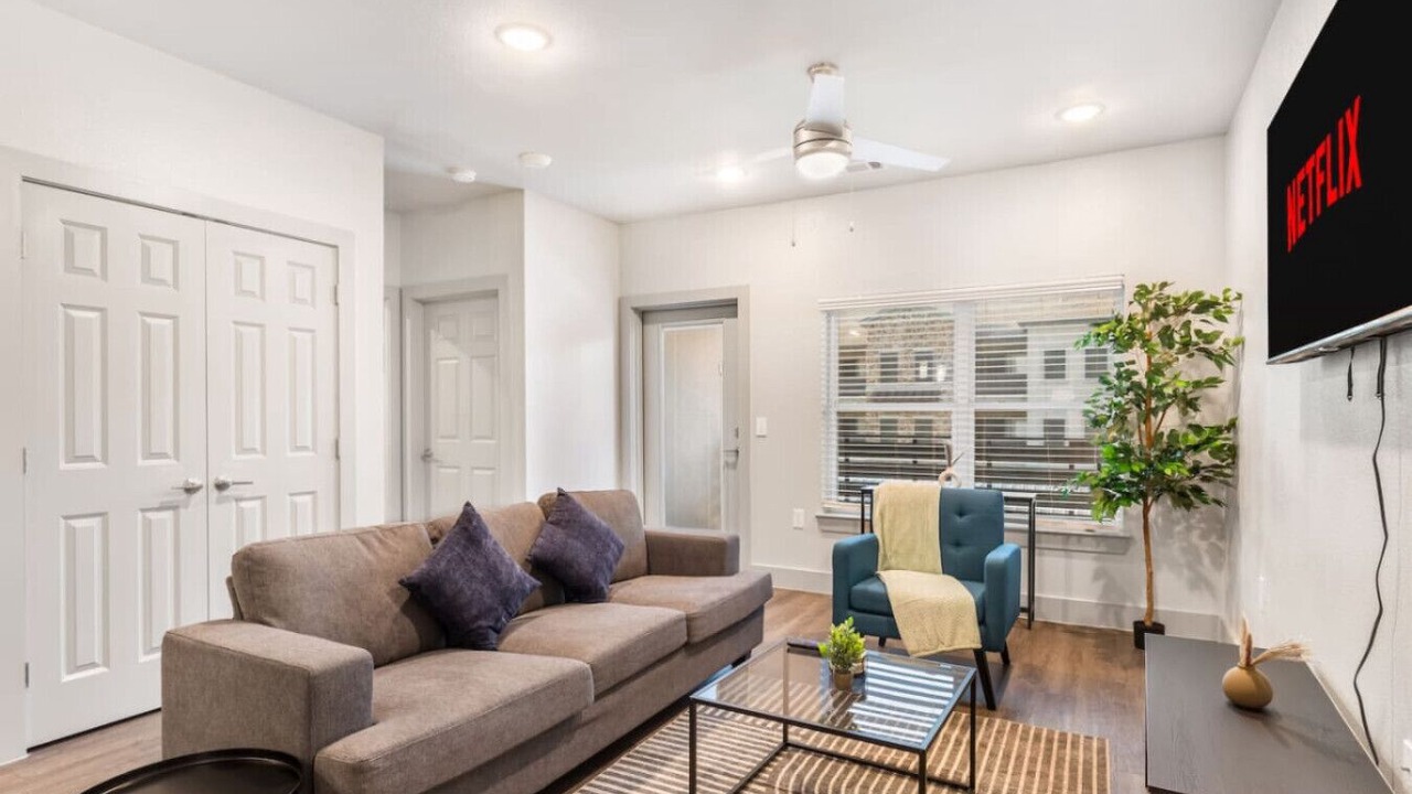 Photo of Livingroom in Grand Prairie