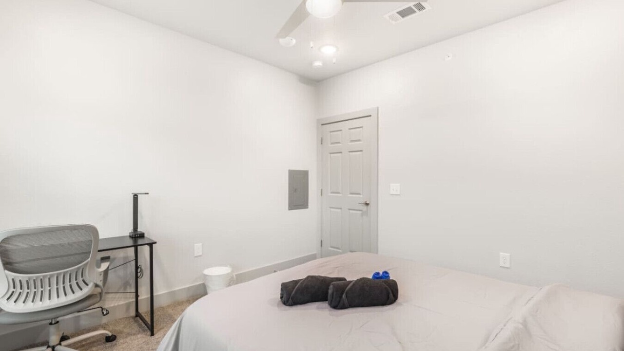 Photo of Bedroom in Grand Prairie