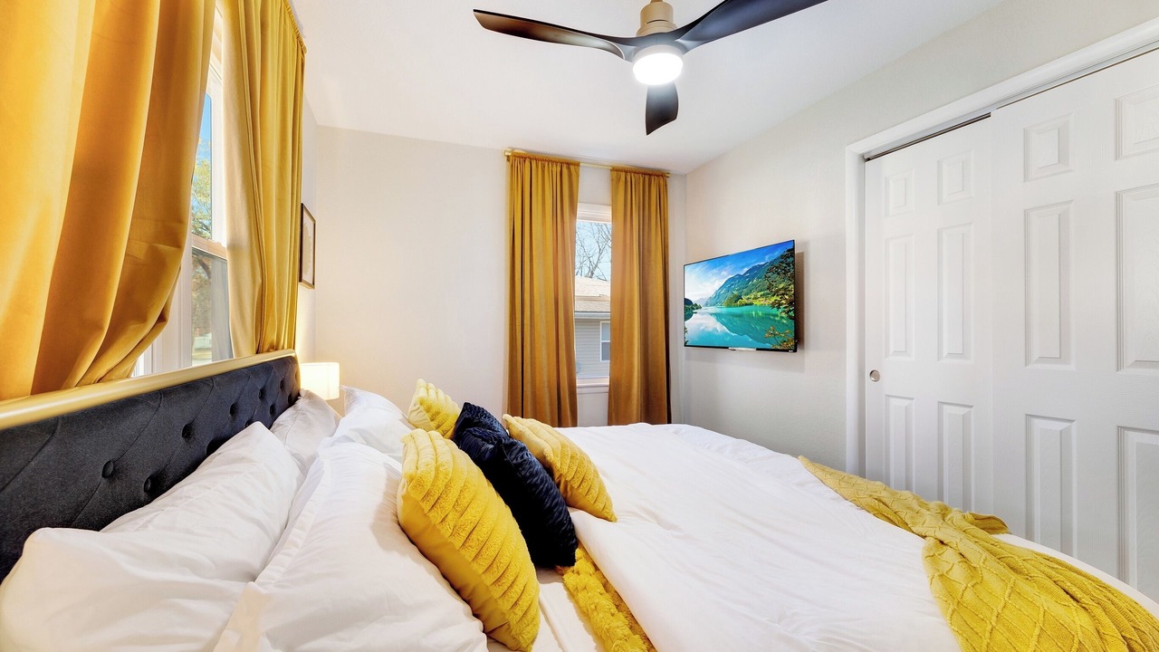 Photo of Bedroom in Lee's Summit