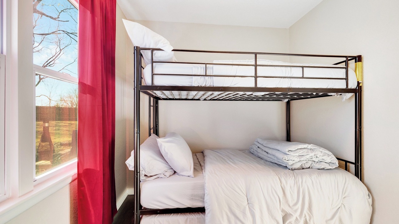 Photo of Bedroom in Lee's Summit