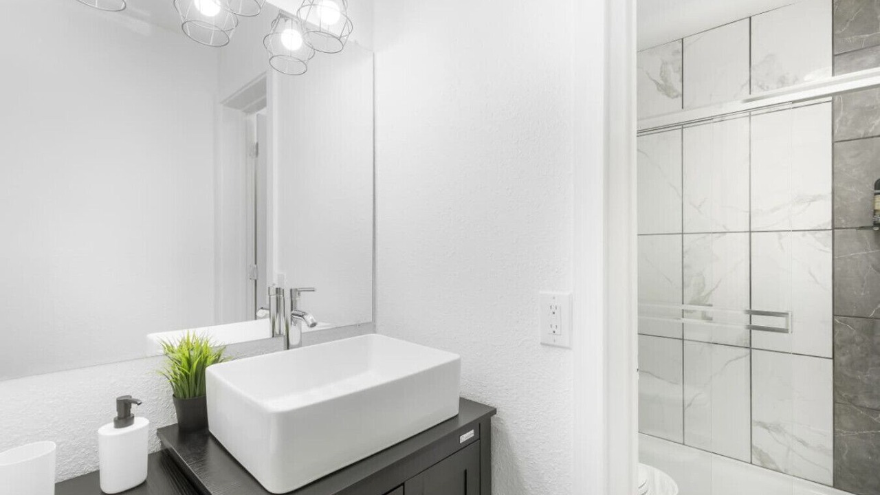 Photo of Bathroom in Haltom City