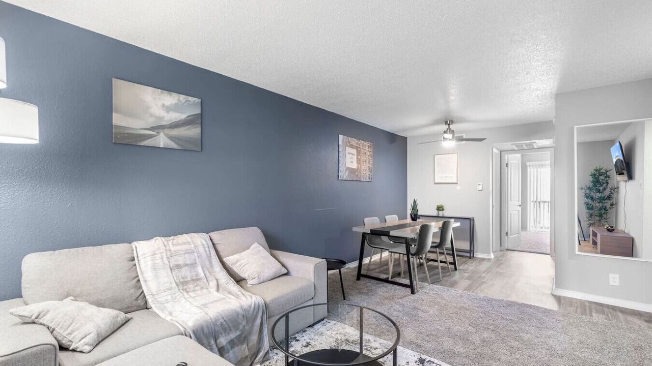 Photo of Livingroom in Central Arlington